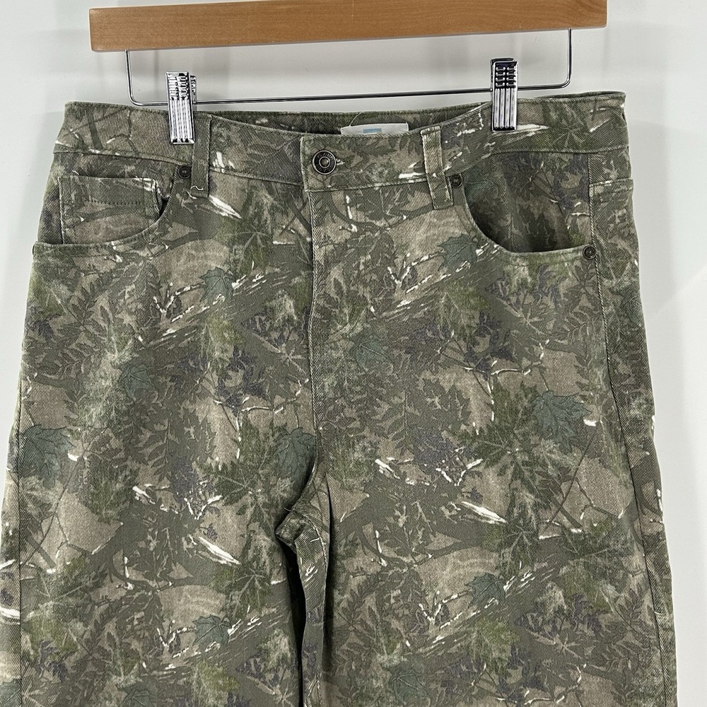 Y2K Camp Print Straight Leg Women's Pants Size 9, Grunge/Outdoor Aesthetic‎ - Picture 3 of 10